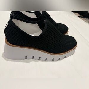 Moreo Black Platform Shoes. Sneakers on trend. Never worn.